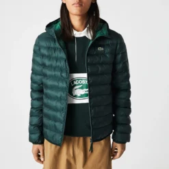 Lacoste Doudoune Légère Zippée à Capuche 35 Lacoste Doudoune Légère Zippée à Capuche -Mode Décontractée 10550cfb8bf4510a6bfeafb65087b554