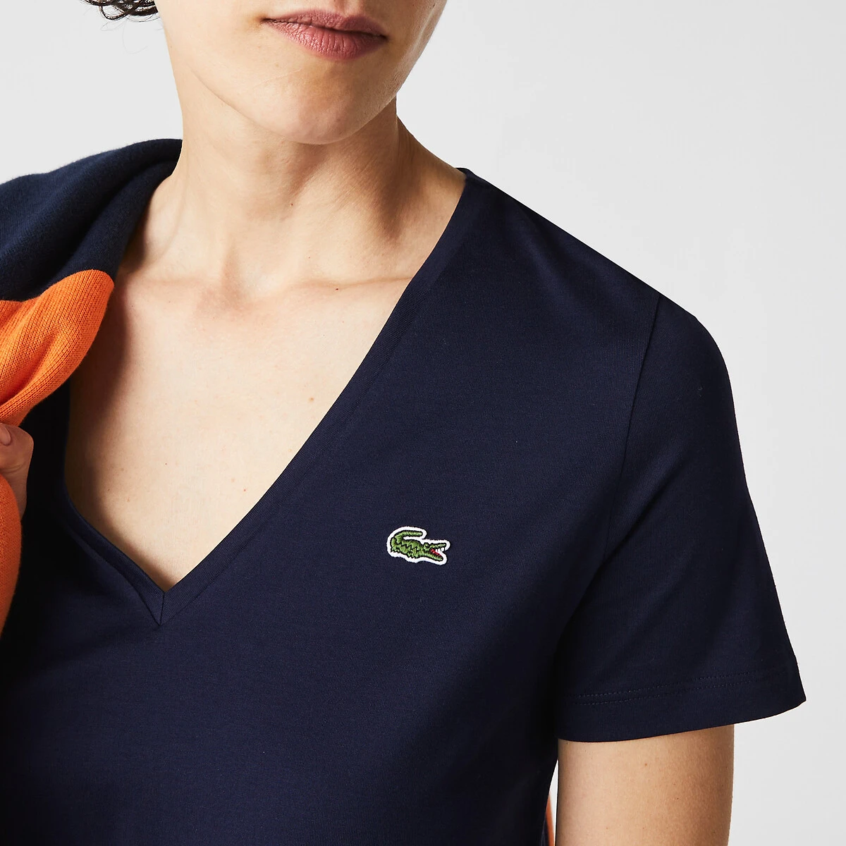 Lacoste T-shirt Ample Manches Courtes, Col V 2 Lacoste T-shirt Ample Manches Courtes, Col V – Image 2