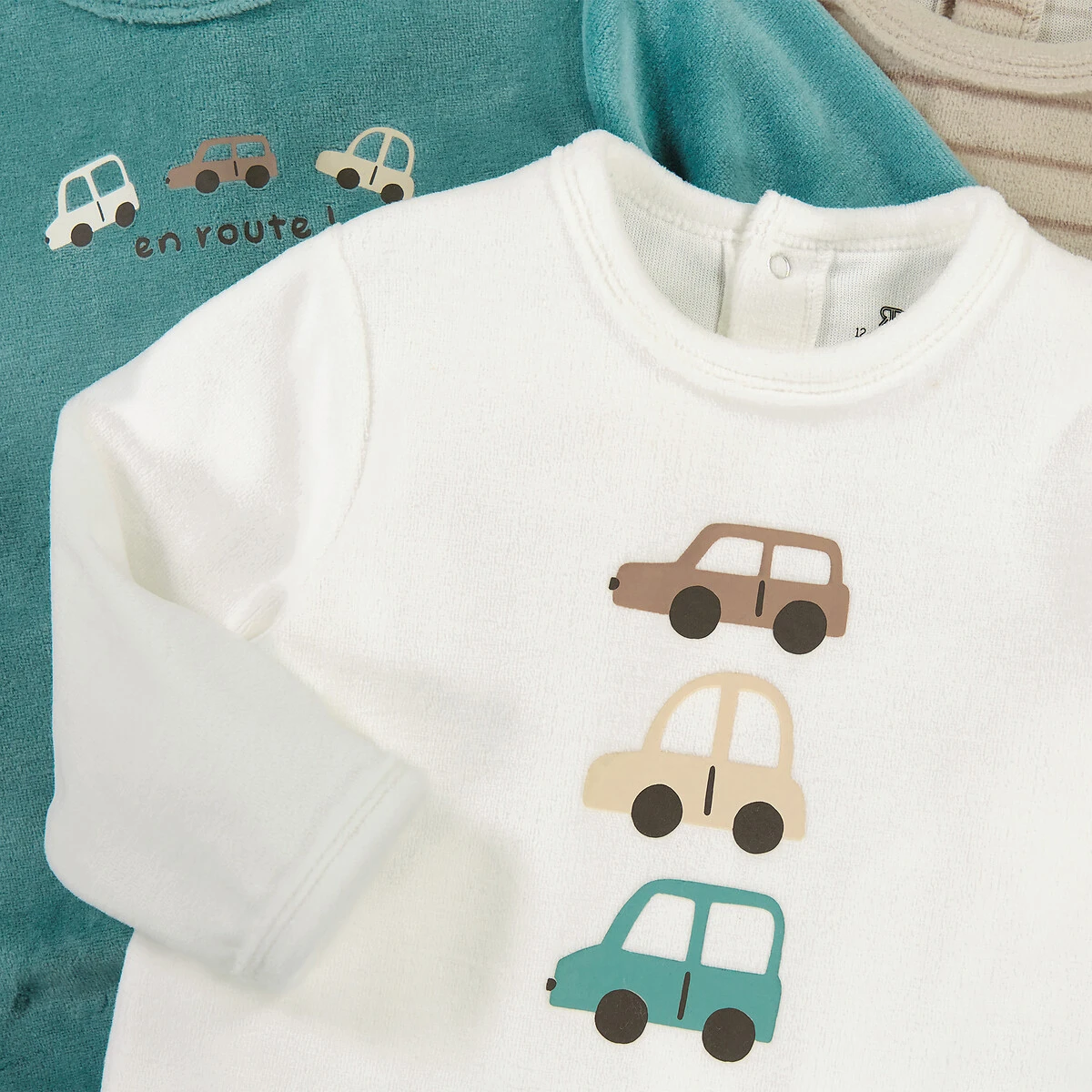 Lot De 3 Pyjamas 1 Pièce En Velours 3 Lot De 3 Pyjamas 1 Pièce En Velours – Image 3