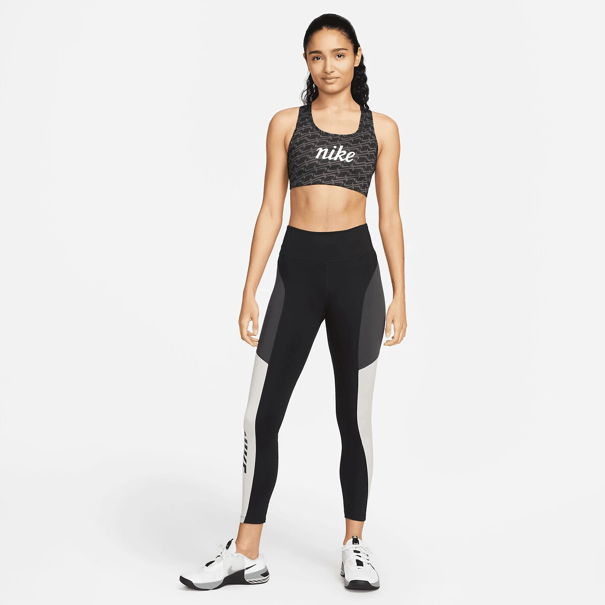Brassière Nike Dri-fit Swoosh Maintien Moyen 8 Brassière Nike Dri-fit Swoosh Maintien Moyen – Image 8
