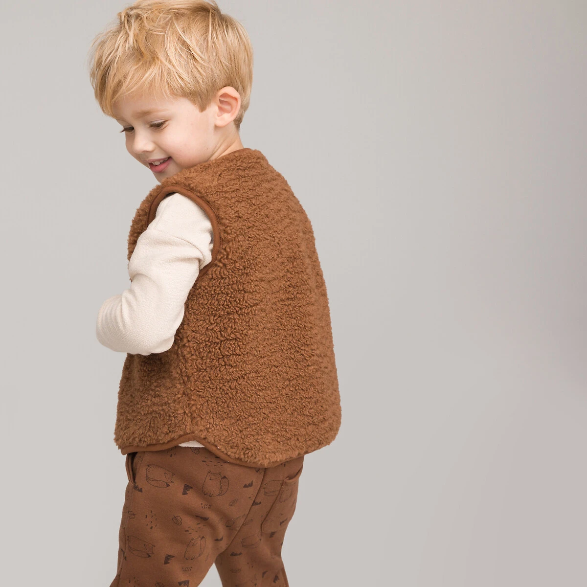 Ensemble 3 Pièces T-shirt, Gilet Et Jogging 2 Ensemble 3 Pièces T-shirt, Gilet Et Jogging – Image 2