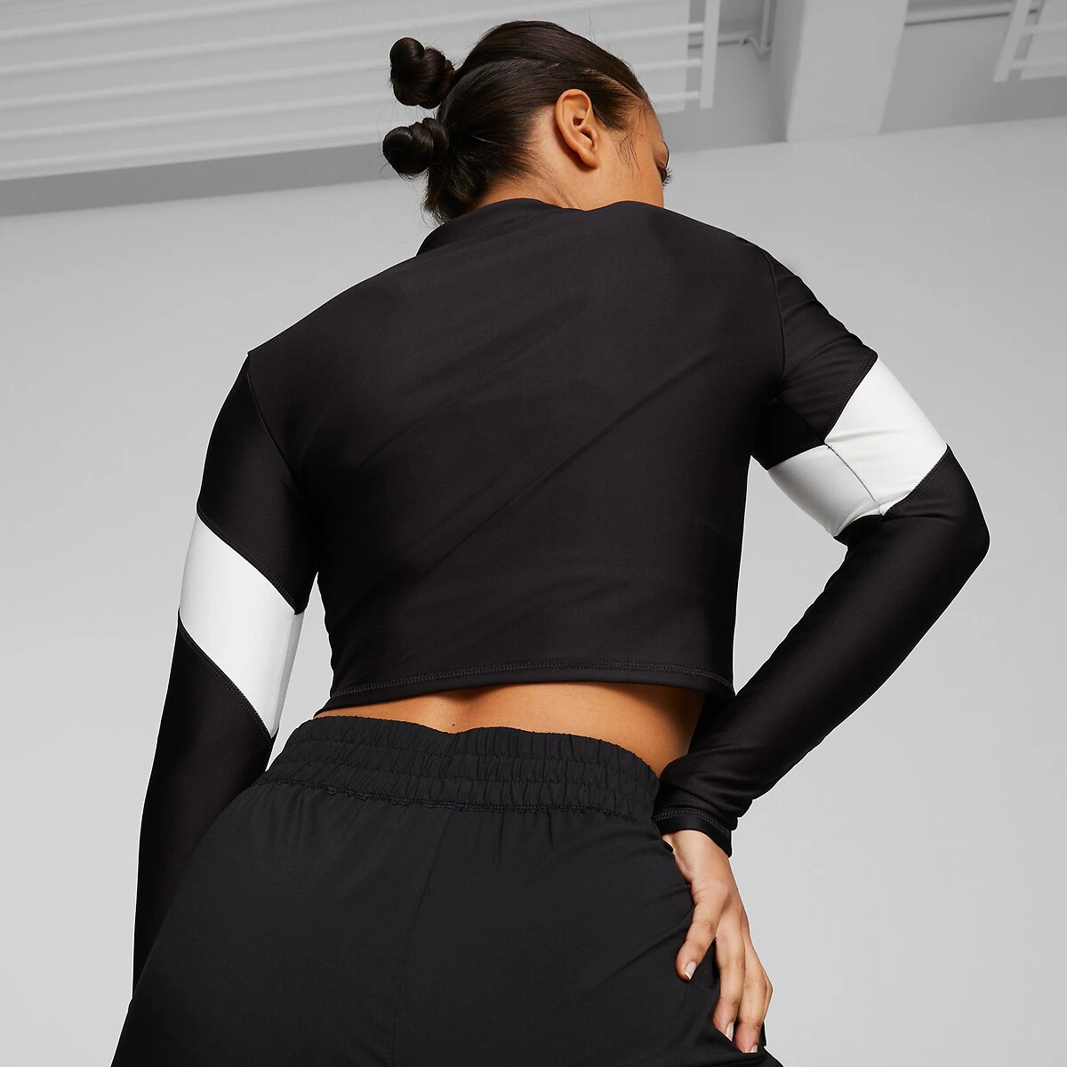 Puma T-shirt Col Montant Manches Longues Eversculpt 2 Puma T-shirt Col Montant Manches Longues Eversculpt – Image 2