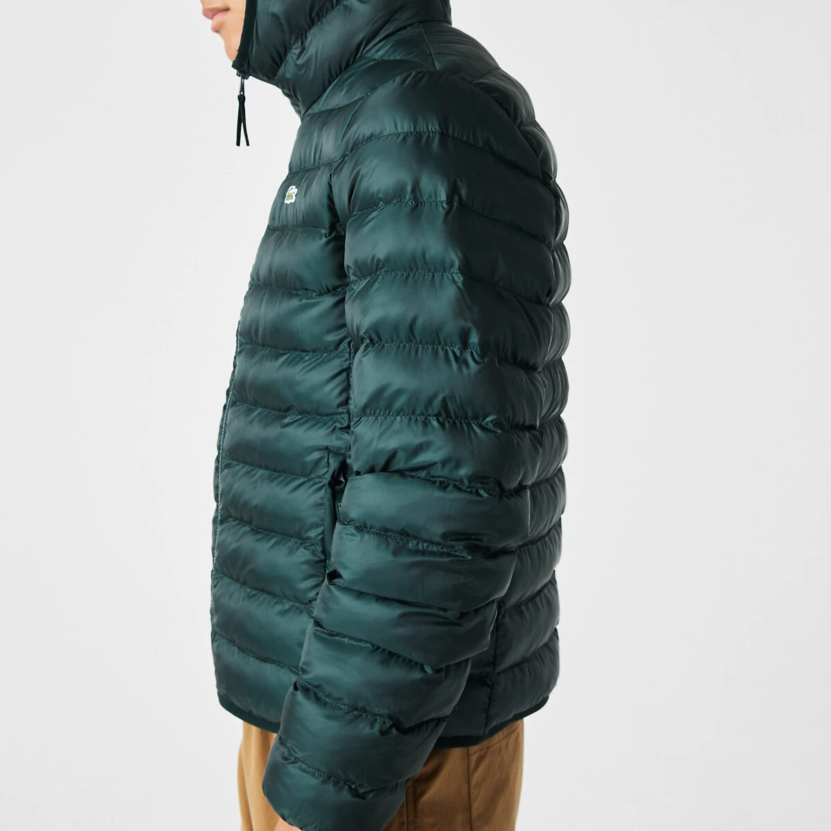 Lacoste Doudoune Légère Zippée à Capuche 17 Lacoste Doudoune Légère Zippée à Capuche – Image 17