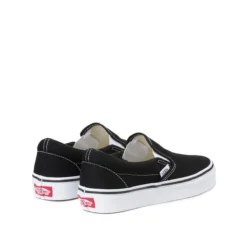 Vans Slip On UA Classic -Mode Décontractée 8157212db0585d28fe8d23f897fd01d2