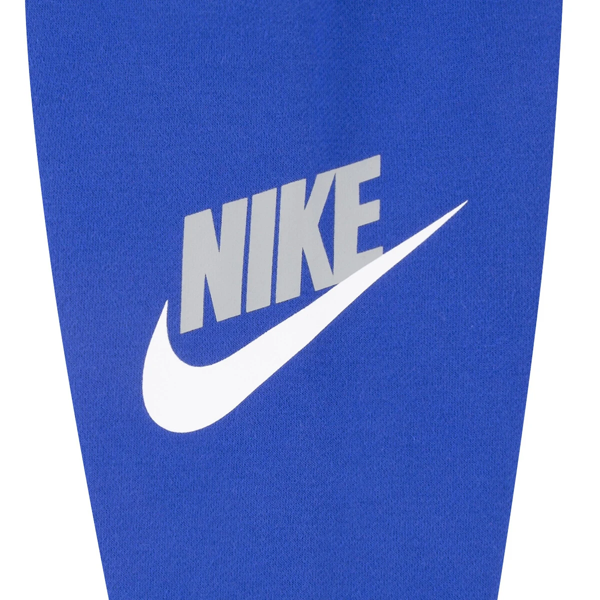 Nike Ensemble Sweat à Capuche + T-shirt + Jogging 5 Nike Ensemble Sweat à Capuche + T-shirt + Jogging – Image 5