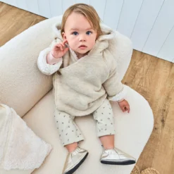 Chaussons Cuir à Enfiler Dorés Motif étoile 13 Chaussons Cuir à Enfiler Dorés Motif étoile -Mode Décontractée 8c2bf72e346cce99ce5f0ee4454006e0