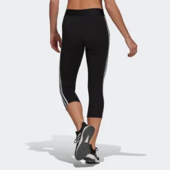 Adidas Sportswear Legging 3/4 Essentials 3-Stripes 10 Adidas Sportswear Legging 3/4 Essentials 3-Stripes -Mode Décontractée 8c71b615faefa150332bba0e975121b2