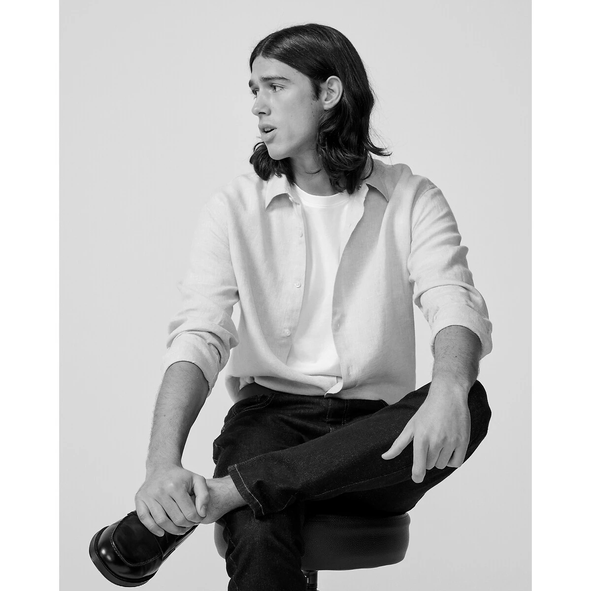 Chemise Droite Signature, Manches Longues, En Lin 8 Chemise Droite Signature, Manches Longues, En Lin – Image 8