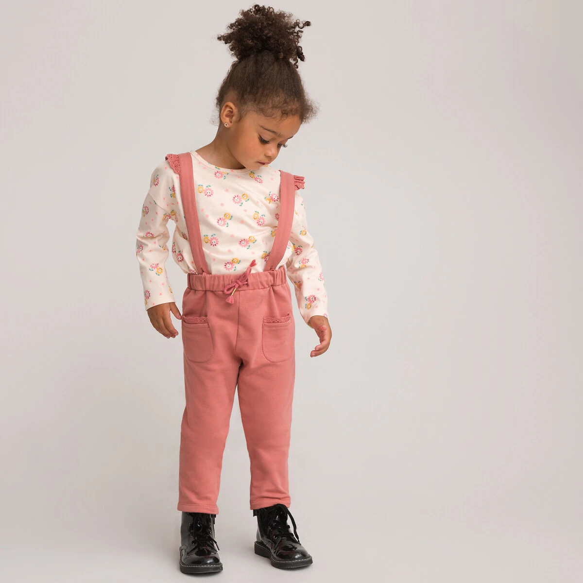 Jogpant à Bretelles Amovibles Volantées 1 Jogpant à Bretelles Amovibles Volantées