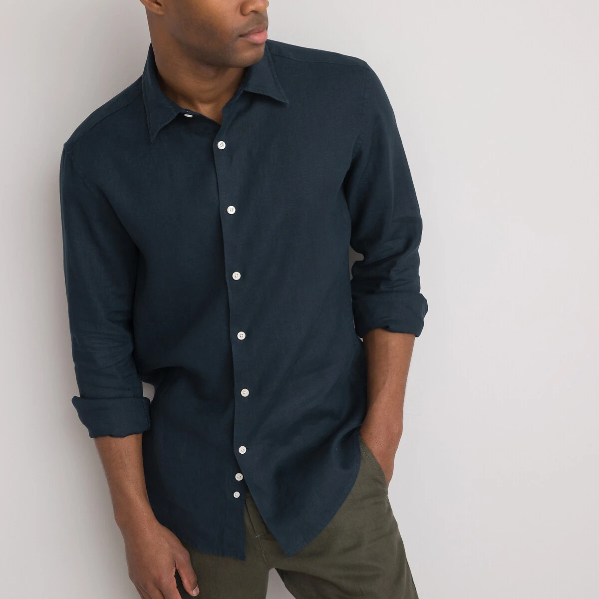 Chemise Droite Signature, Manches Longues, En Lin 1 Chemise Droite Signature, Manches Longues, En Lin