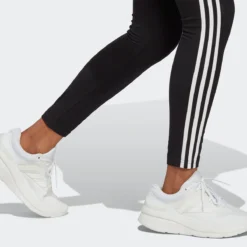 Adidas Sportswear Legging Essentials 3-Stripes Taille Haute 9 Adidas Sportswear Legging Essentials 3-Stripes Taille Haute -Mode Décontractée c35a39047997c658695048e02c942e82