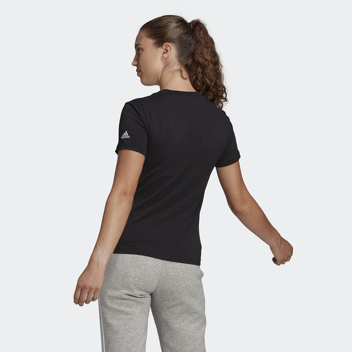 Adidas Sportswear T-shirt Slim Essentials, Logo Devant 4 Adidas Sportswear T-shirt Slim Essentials, Logo Devant – Image 4