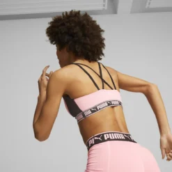 Puma Brassière De Sport Maintien Léger Strong Stappy 10 Puma Brassière De Sport Maintien Léger Strong Stappy -Mode Décontractée d3b1d180e297b80252f7ed52e98ff4e3