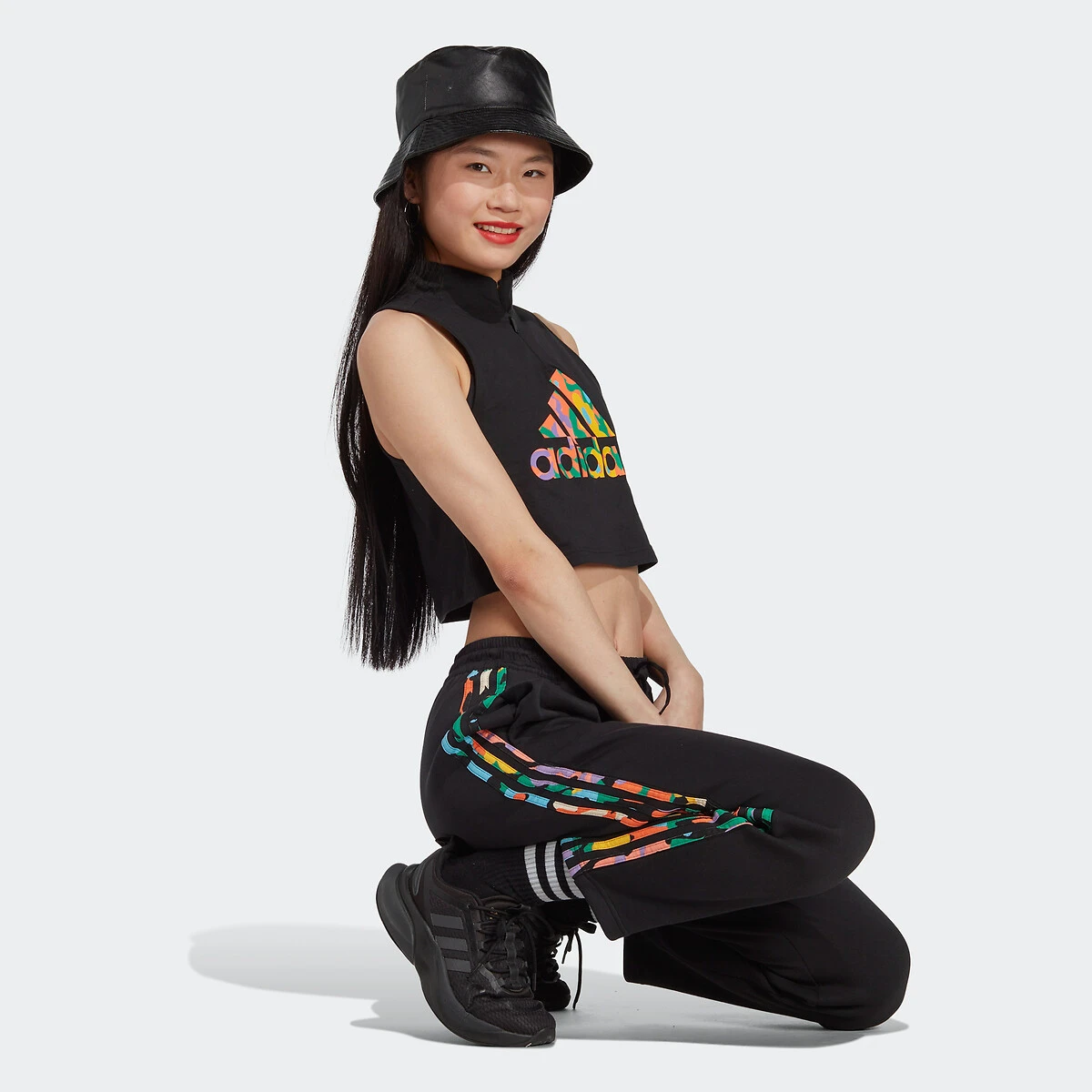 Adidas Sportswear Débardeur Col Montant Et Logo Multicolore 5 Adidas Sportswear Débardeur Col Montant Et Logo Multicolore – Image 5